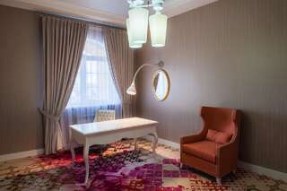 Отель The ONE Hotel Astana Нур-Султан Четырехместный номер «Премиум»-6