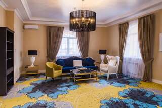 Отель The ONE Hotel Astana Нур-Султан Четырехместный номер «Премиум»-7