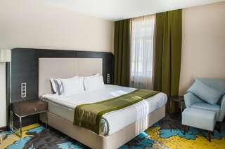Отель The ONE Hotel Astana Нур-Султан Номер с кроватью размера «queen-size»-1